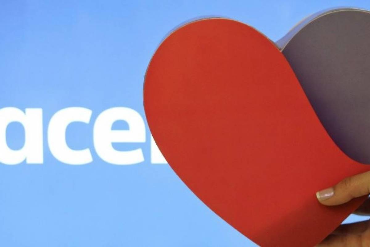 who is emilia clarke dating in real life